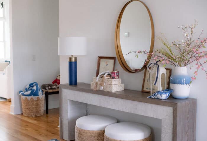 console table with lamp